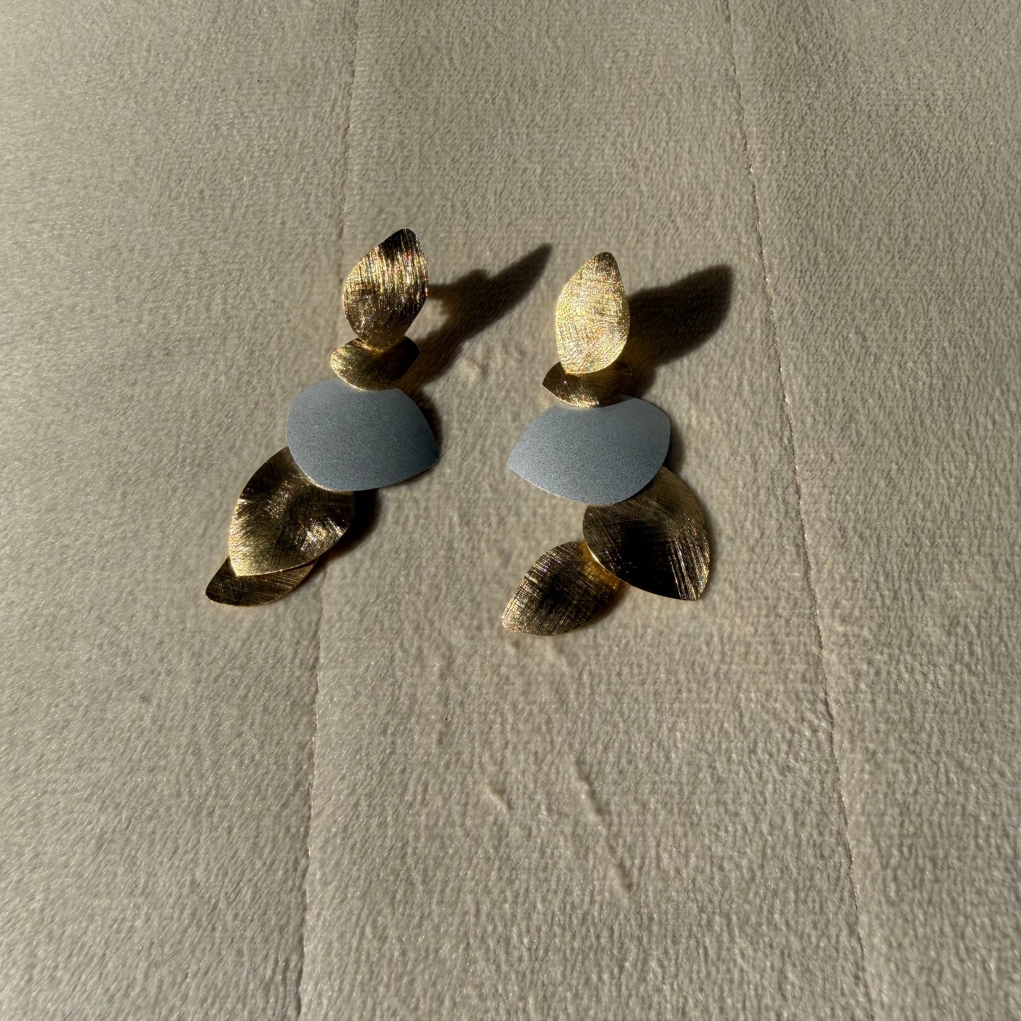 Aura Bianca Earrings