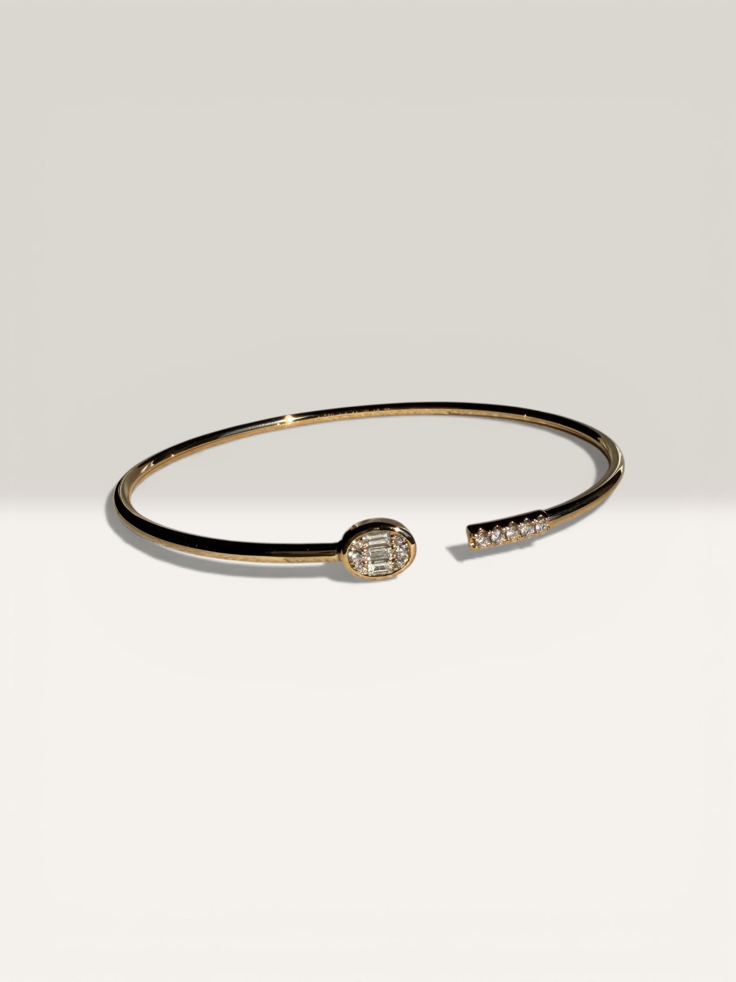 Linea Bangle