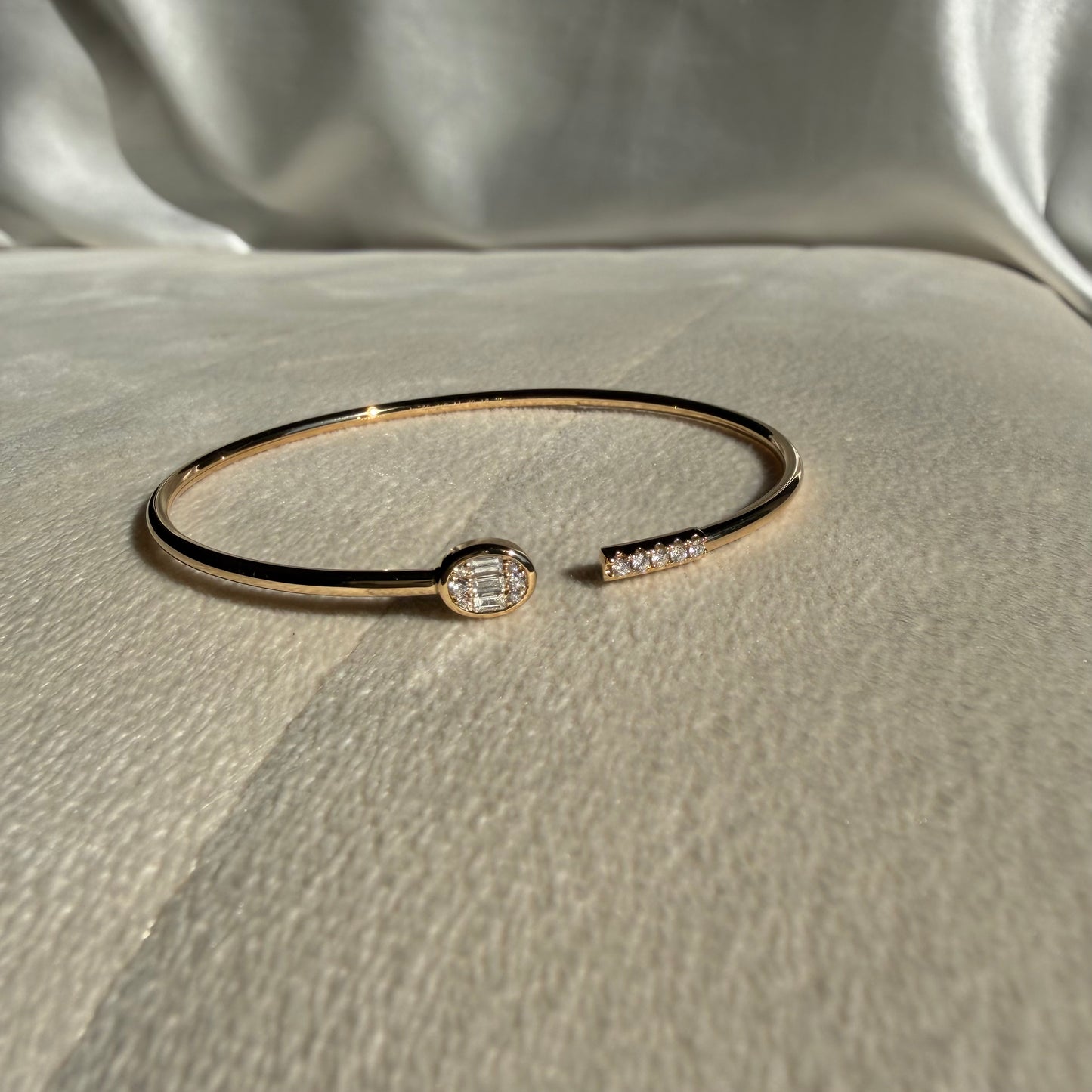 Linea Bangle