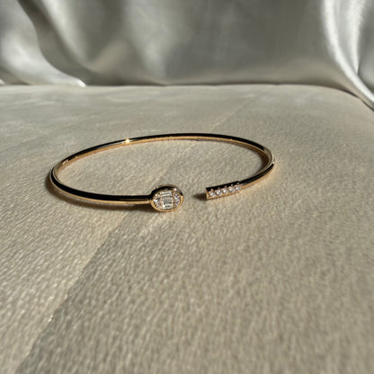 Linea Bangle