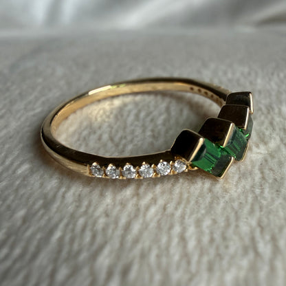 Tsavorite and Diamond Ring Style 2