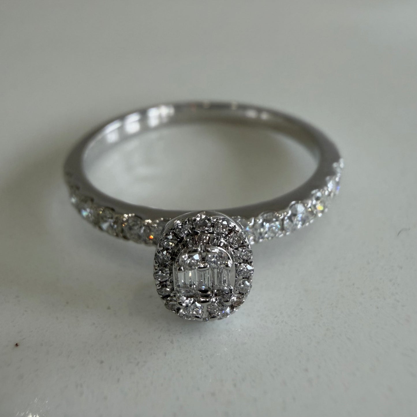 Amore Halo Ring