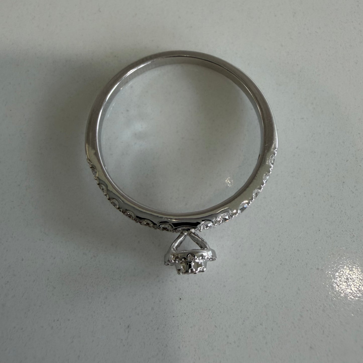 Amore Halo Ring