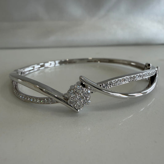 Orbit Twist Bracelet