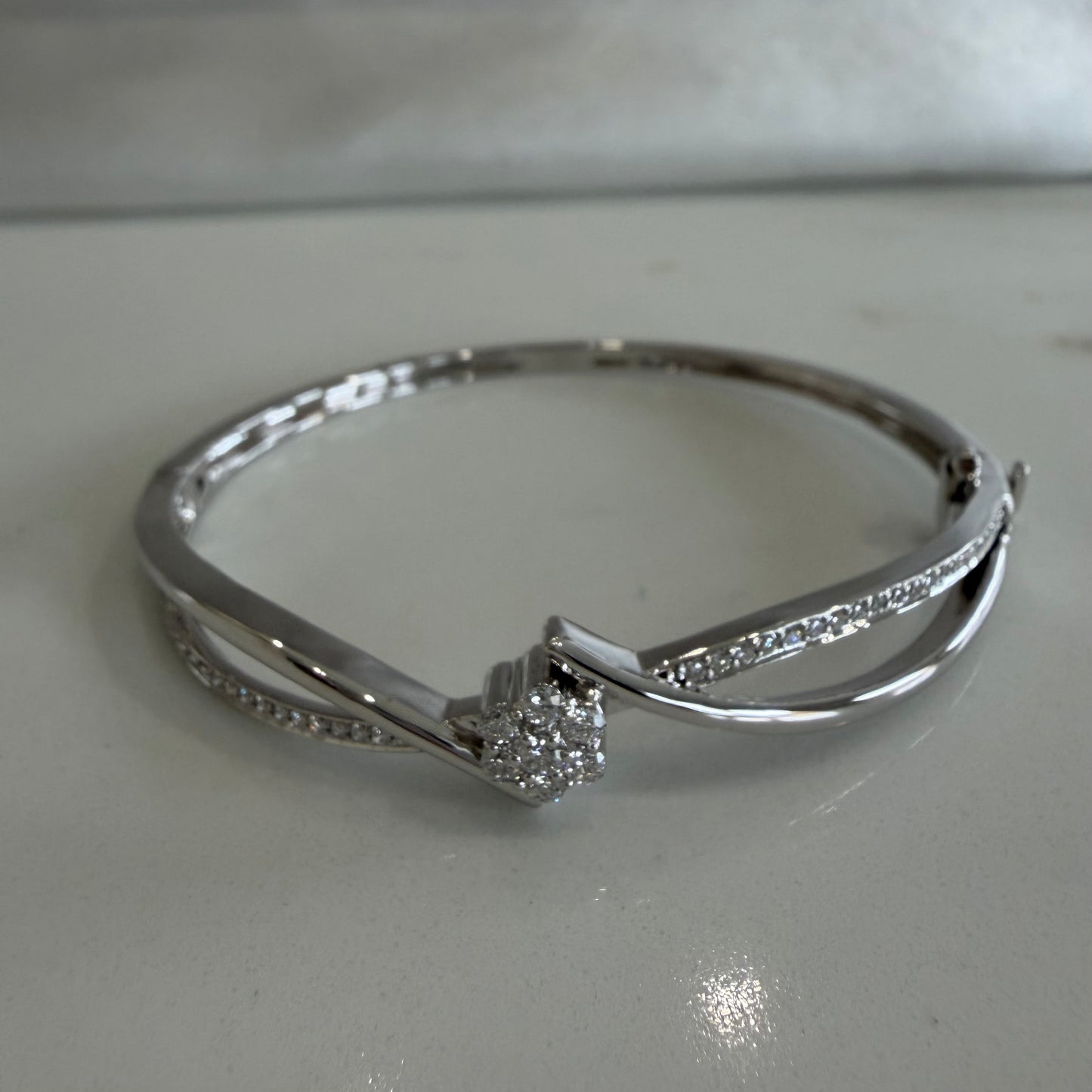 Orbit Twist Bracelet