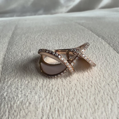 Mother of Pearl Twist Ring